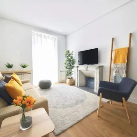 3 Bedroom House In The Heart Os アパート