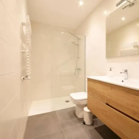 Apartment 3 Bedroom House In The Heart Os San Sebastian