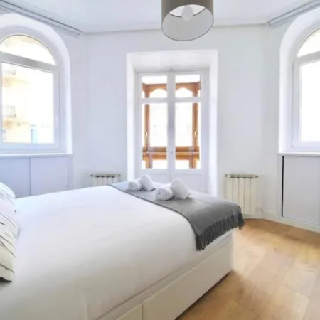 3 Bedroom House In The Heart Os * San Sebastian