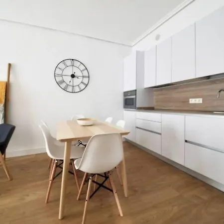 3 Bedroom House In The Heart Os Apartment *